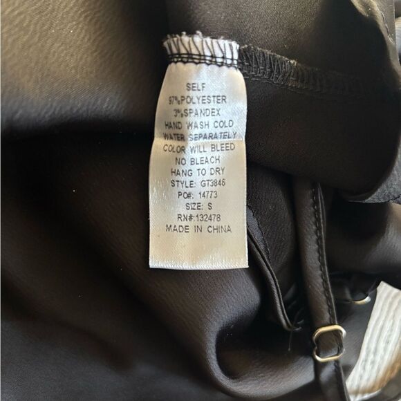 Glam woman’s used spaghetti top - Picture 4 of 4